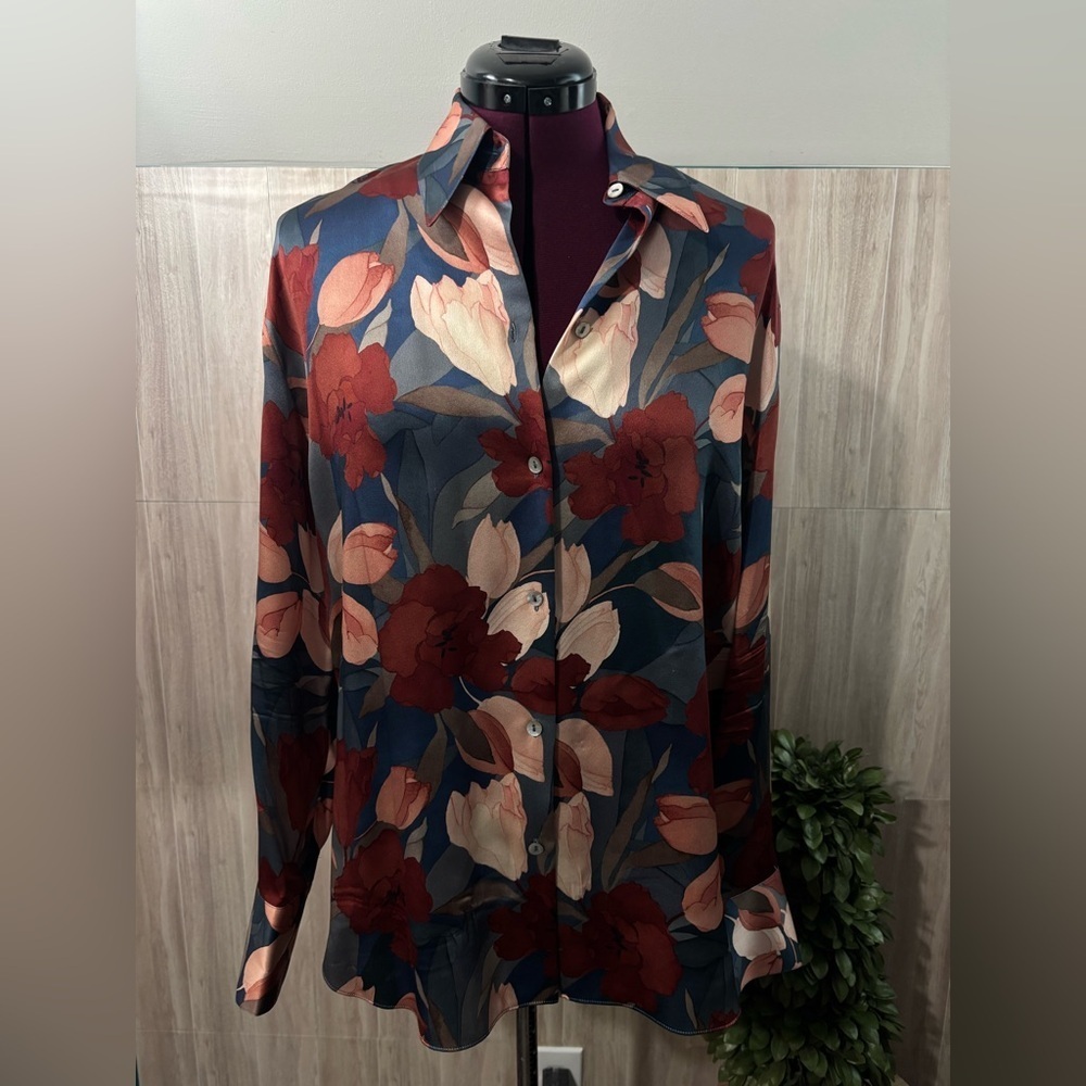 Vince Nouveau Magnolia Floral Button-Up Blouse - Red and Blue 100% Silk